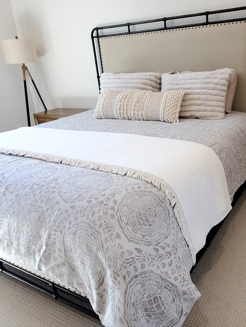 Restoration Hardware Castillo Medallion Linen/Cotton Jaquard King Duvet Cover